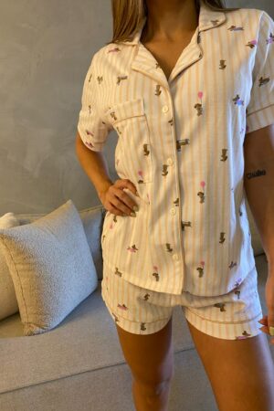 Short y Camisa rayas Beige